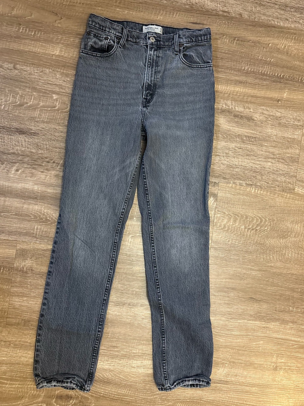 Abercrombie & Fitch Women's Straight-Leg Jeans - Faded Blue Gray